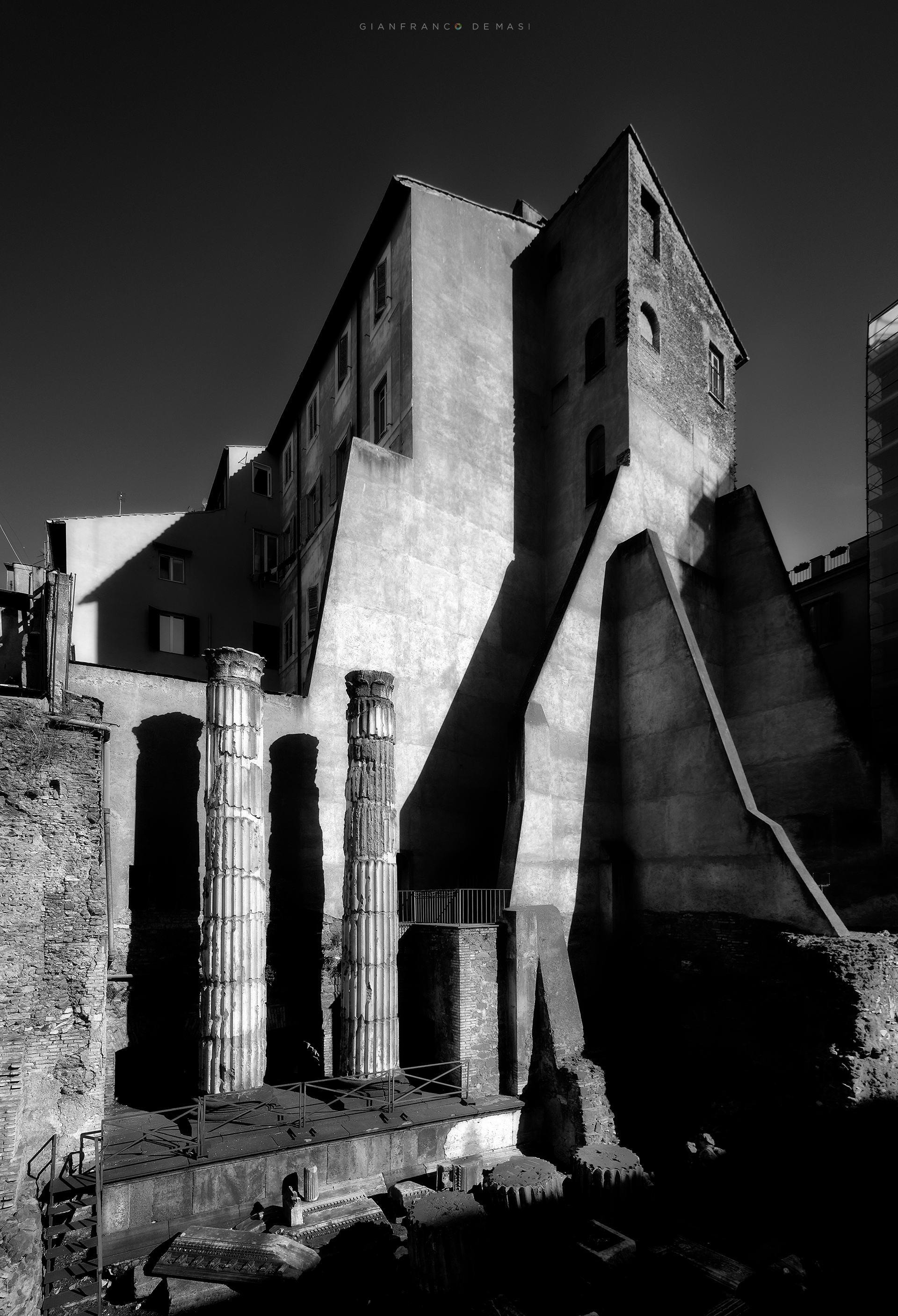 I resti del Tempio delle Ninfe a via delle Botteghe Oscure - Roma, 2022