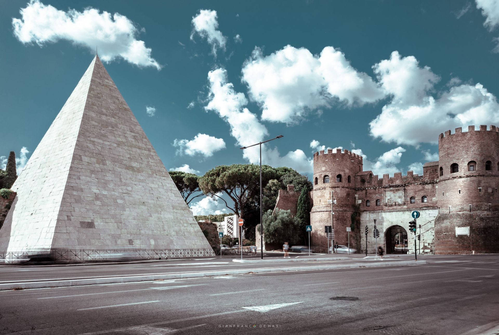 Piramide Cestia e Porta San Paolo - Roma, 2020