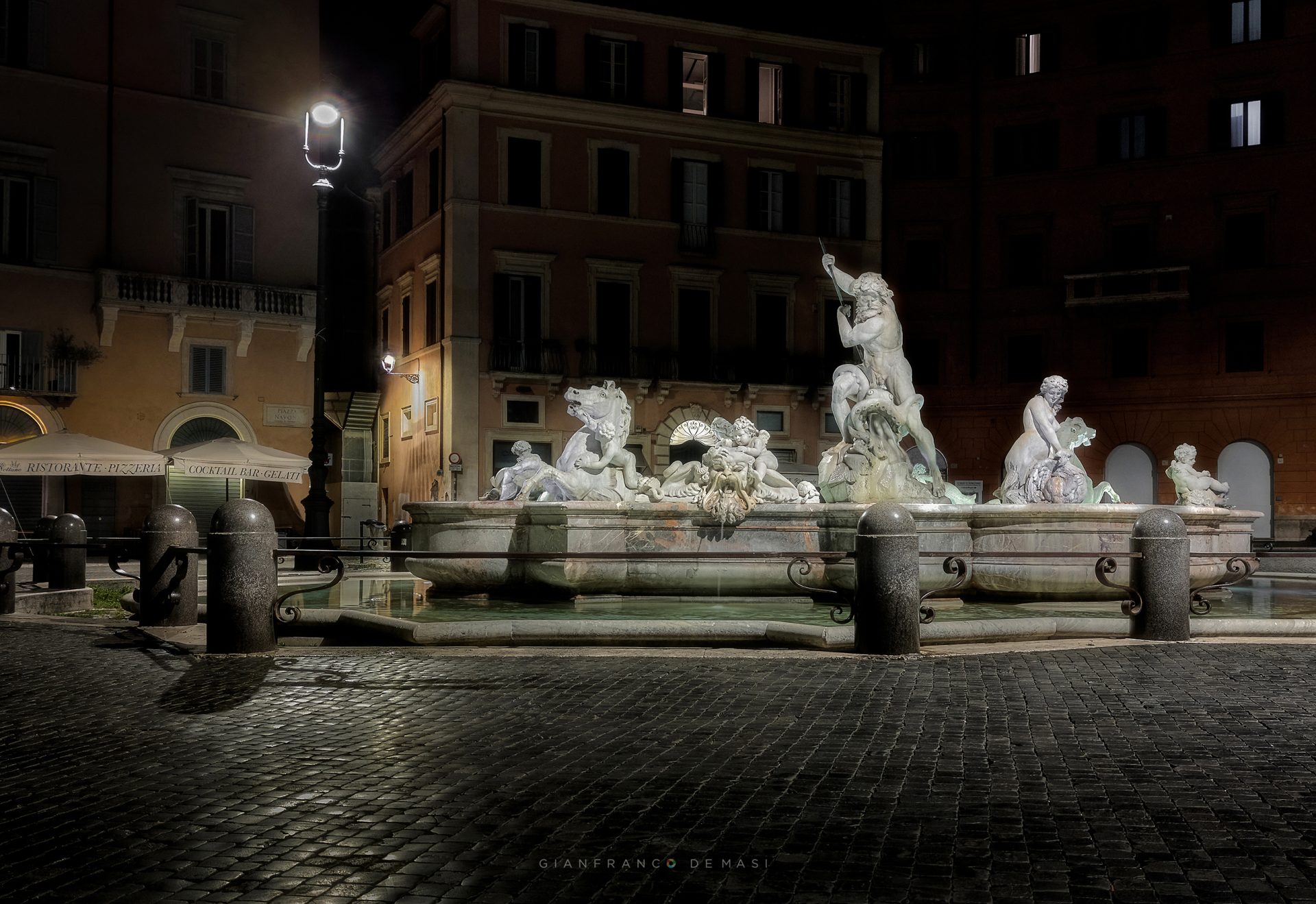 La Fontana del Nettuno a Piazza Navona - Roma, 2020
